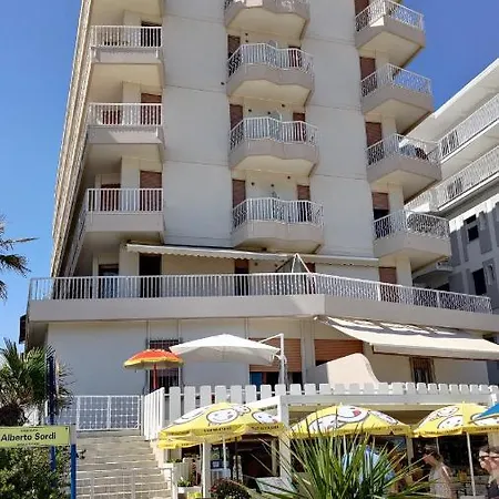 Fronte Mare-residence Union 9 *